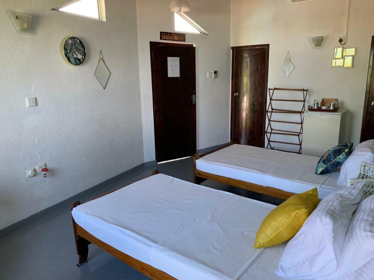 Airy Dale Guesthouse Ambalangoda  Extérieur photo